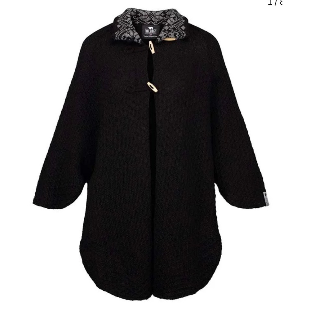 Norlender Birgit Wool Poncho Norwegian Women's One Size Black Toggle Nordic